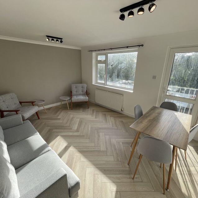 16 Boslowick Court, Falmouth - Photo 1