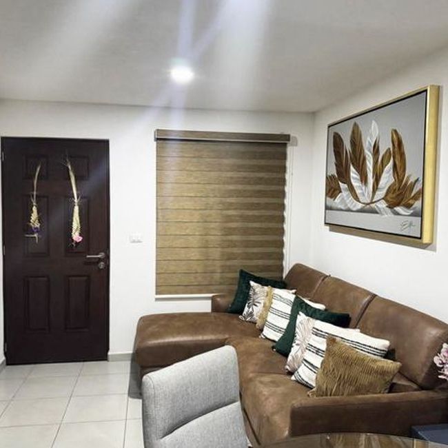 CASA EN RENTA MUY CUIDADA SIN AMUEBLAR EN PRIVADA CAPITAL SUR QUERETARO CERCA DE LOS PARQUES INDUSTRIALES DEL SUR - Photo 1