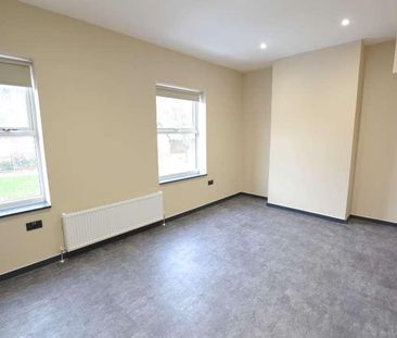 Hurdsfield Road, Macclesfield, SK10 - Photo 1