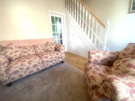 2 bedroom terraced house to rent - Photo 2