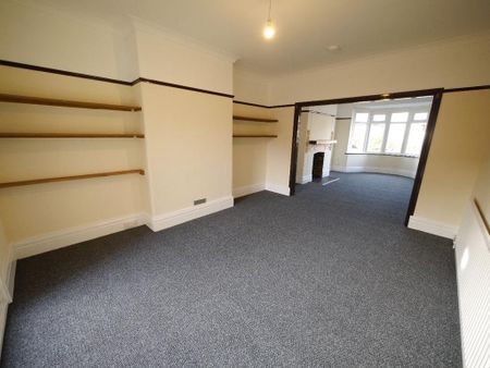 4 bedroom semi-detached house to rent - Photo 3