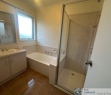 49 Tyntynder Drive, Carrum Downs - Photo 6