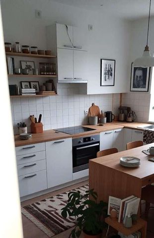 ZENTRAL & MITTENDRIN | 2,5 Zimmer | Balkon | Duschbad | ab sofort! - Photo 2