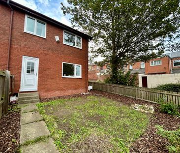 3 bedroom end of terrace house to rent - Photo 1