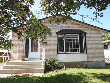 90 Douglas Ave, Kingston, ON K7K 6C6 - Photo 3