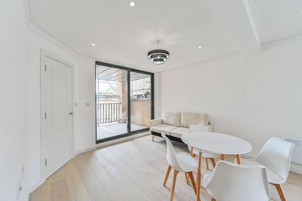 2 bedroom flat to rent - Photo 1