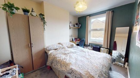 5 bedroom terraced house to rent - Photo 2