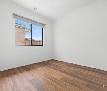 Stylish Family Living in a Prime Tarneit Location - Photo 3