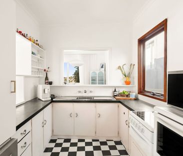 APG - Waterview Family Home - Photo 2