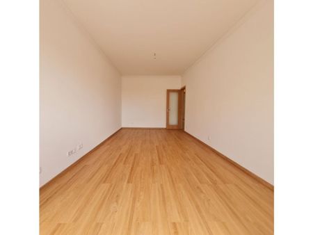 3 room luxury Apartment for rent in Cascais e Estoril, Portugal - Photo 4