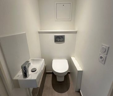 Location Appartement 3 pièces 62m² LYON 2ème - Photo 4