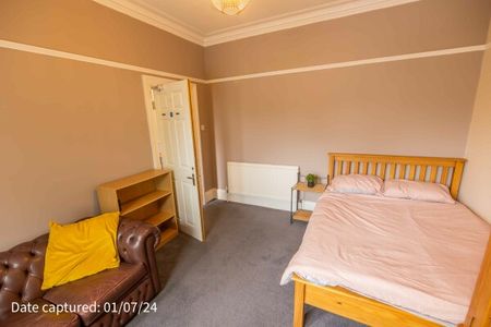 115 Lawrence Street - Photo 2