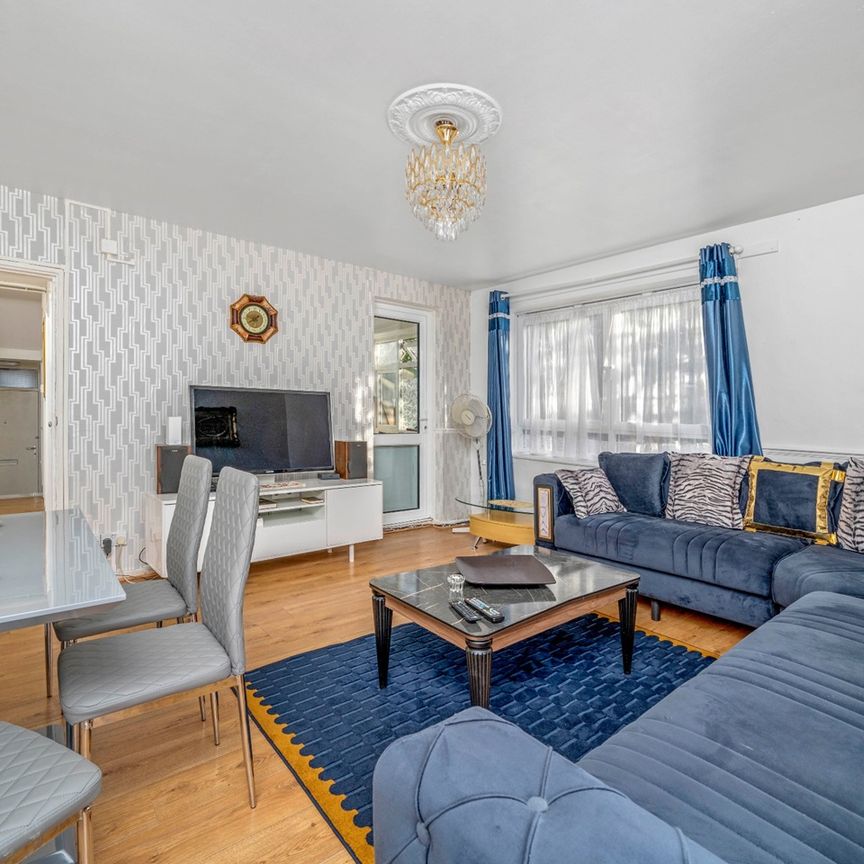 2 Bed Flat, Dartington House, W2 - Photo 1