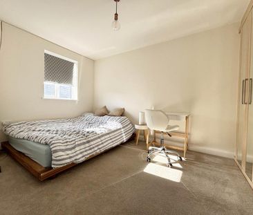 3 bedroom semi-detached house to rent - Photo 6