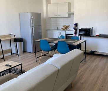 Location Appartement 3 pièces 55m² LIBOURNE 33500 - Photo 2