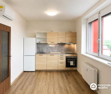 Pronájem bytu 1+kk 35 m2 - Fotografie 1