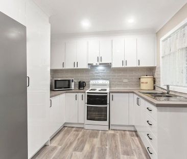 OLD-WORLD CHARM, MODERN ENHANCED HOME - Photo 4