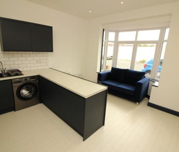 1 bedroom in a house share to rent - Photo 6