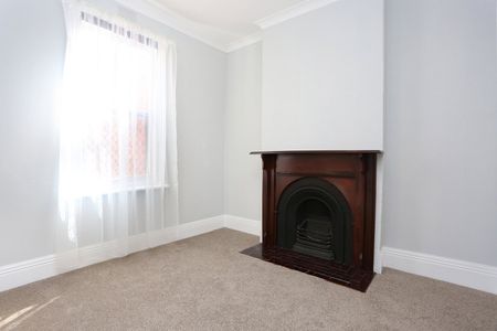 15 Nash Street, Brunswick VIC 3056 - Photo 2