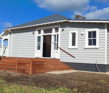 Sunny Villa Retreat with Stunning Rural Outlook - Photo 4