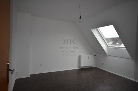 Schöne renovierte und gemütliche DG-Wohnung in einem ruhigen Haus. - Photo 2