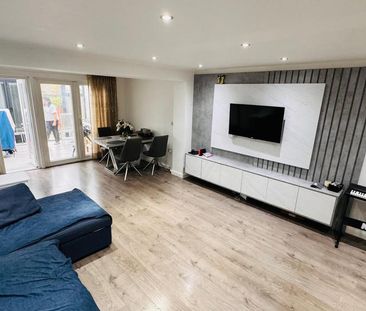 2 bedroom terraced house to rent - Photo 3