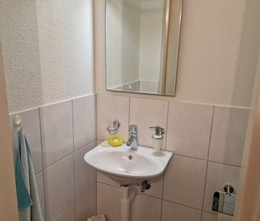 4.5 Zimmer-Wohnung in ruhiger Wohnlage mit Aussicht - Photo 6