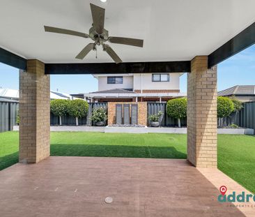 Modern Family Living in a Quiet Clyde North Court - Photo 1