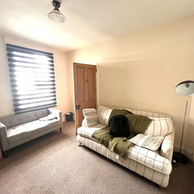 2 bedroom semi-detached house to rent - Photo 1