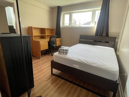 4-64 Woodstone Crescent, Kingston, ON K7M 6K9 - Photo 4