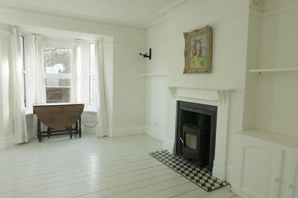 4 bedroom semi-detached house to rent - Photo 1