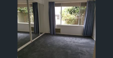 Split-level well looked after villa - Photo 3