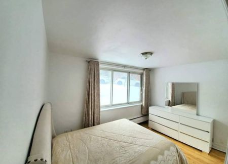 3635 avenue Ridgewood - Charming 1-Bedroom Apartment - Photo 2