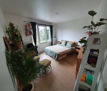 1 verdiep (met badkamer) + gemeenschappelijke delen - Photo 1