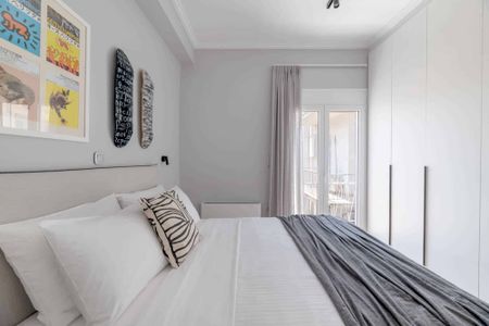 Stunning Acropolis View 2BR Apartment - Photo 4