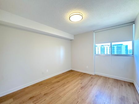 For Lease - 165 La Rose Avenue Unit# 811, Toronto, Ontario - Photo 3