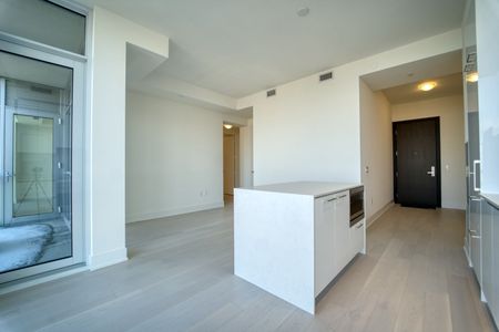For Lease - 1 Yorkville Avenue Unit# 5509, Toronto, Ontario - Photo 5