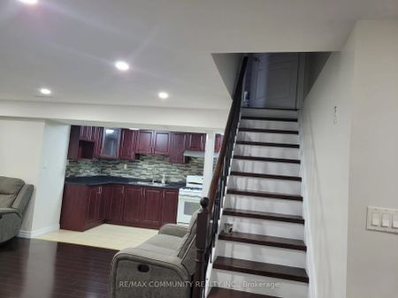 14 Condarcuri Crescent W #Lowel Basement - Photo 2
