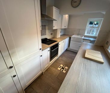 3 bedroom terraced house to rent - Photo 4