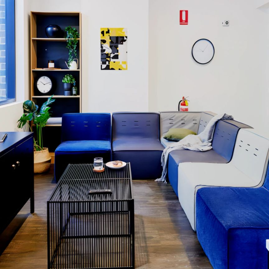 Twin Room in 6 Bed Apartment - Photo 1