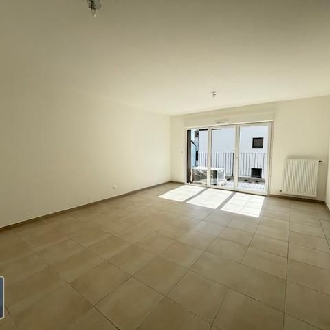 Location Appartement 3 pièces 64m² THONON LES BAINS 74200 - Photo 1