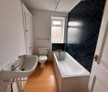 4 bedroom terraced house to rent - Photo 6