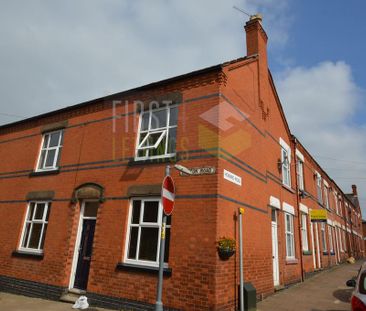 4 bedroom terraced house to rent - Photo 5