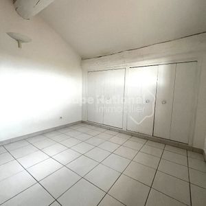 ROGNONAS - A louer - Appartement T2 avec place de parking, - Photo 2