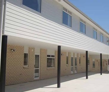 Furnished Studio Unit - Photo 2