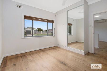 Low maintenance home in great location - Photo 3