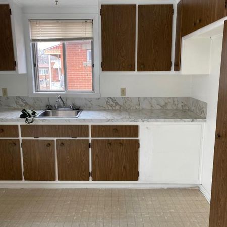 Spacieux 3 ½ Ahuntsic : ensoleille et bien entretenu 2e étage - Photo 3