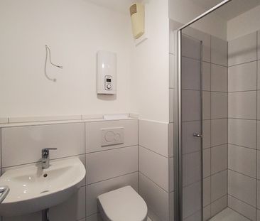 Geräumige 2-Zimmer-Wohnung mit Balkon // 3.OG links - Photo 5