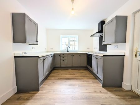 Bridgend Road, Pontyclun, Llanharan - Photo 4