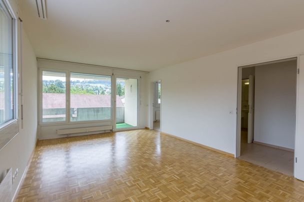Living with style and comfort in Aesch - Photo 1